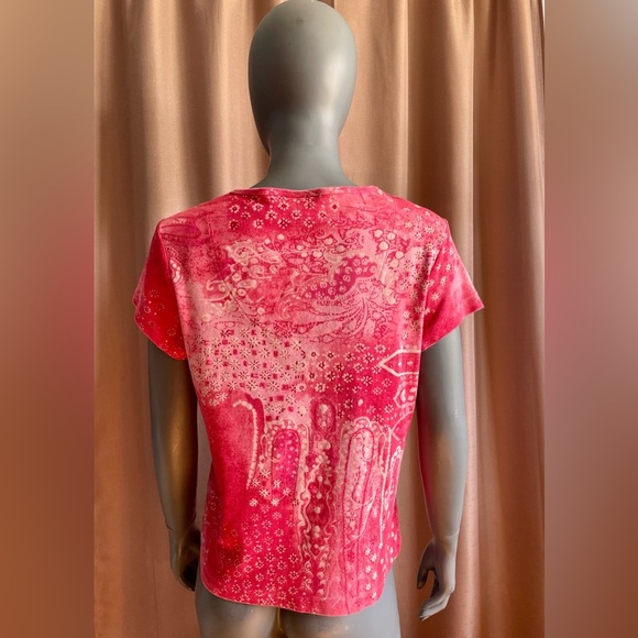 TeeCo Large (Junior) V-neck Tee Pink Y2K-Inspired Paisley GUC - Picture 2 of 6
